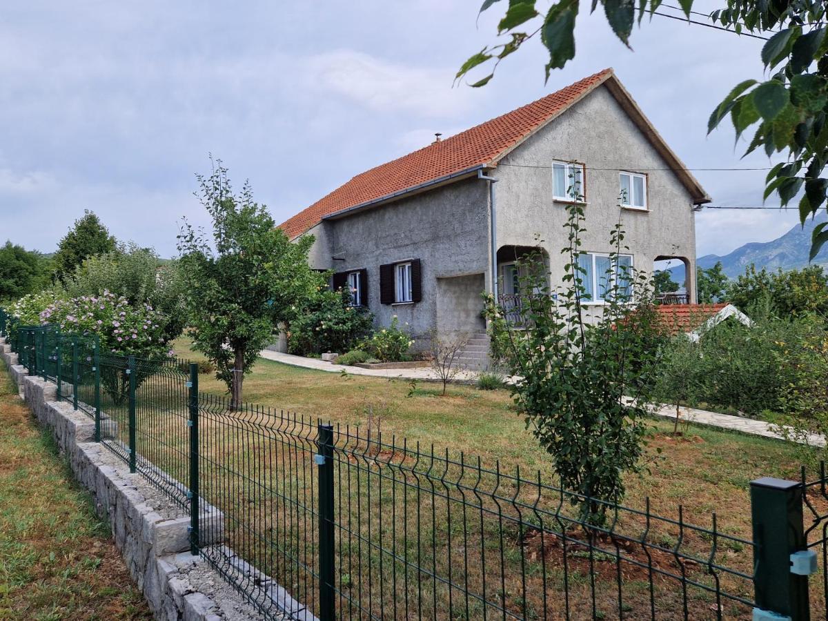 Apartman Lana Kijevo Zewnętrze zdjęcie