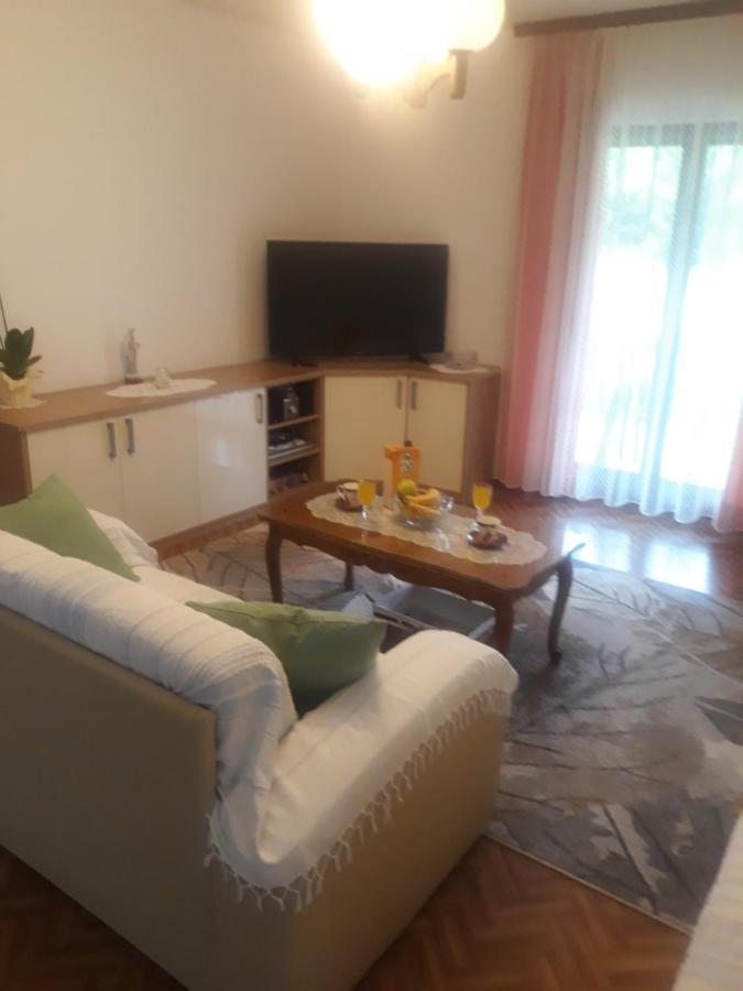Apartman Lana Kijevo Zewnętrze zdjęcie